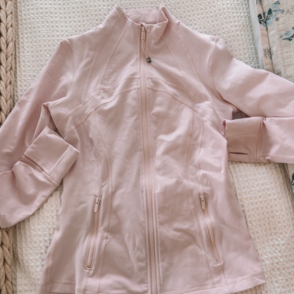 Lululemon Define Jacket Strawberry Milkshake Luon size 8 - Picture 2 of 4